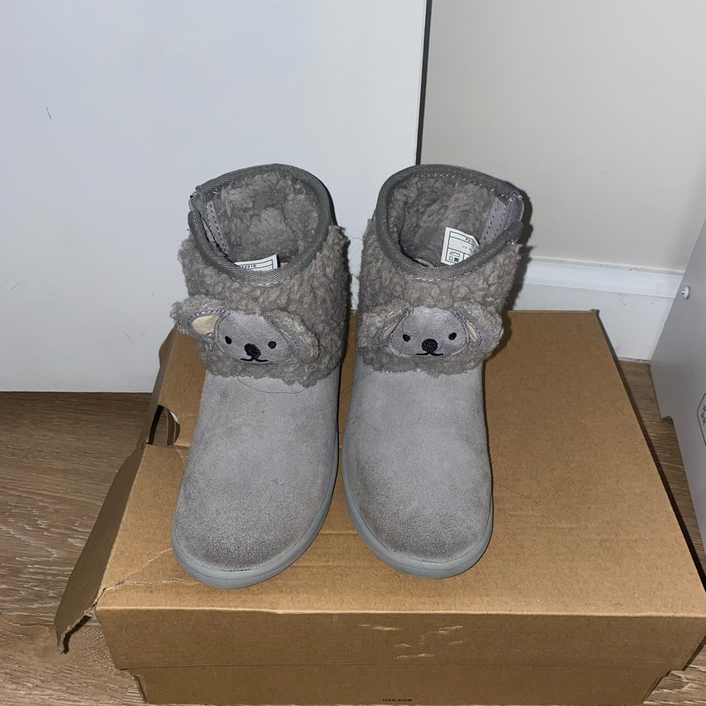 Grey Kids Uggs
